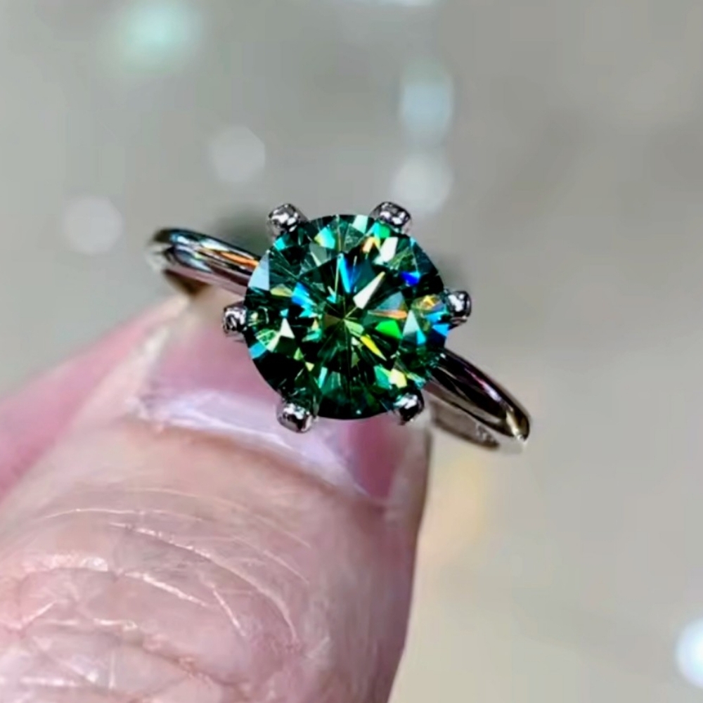 Sterling Silver Green Moissanite Gemstone Ring Size 6